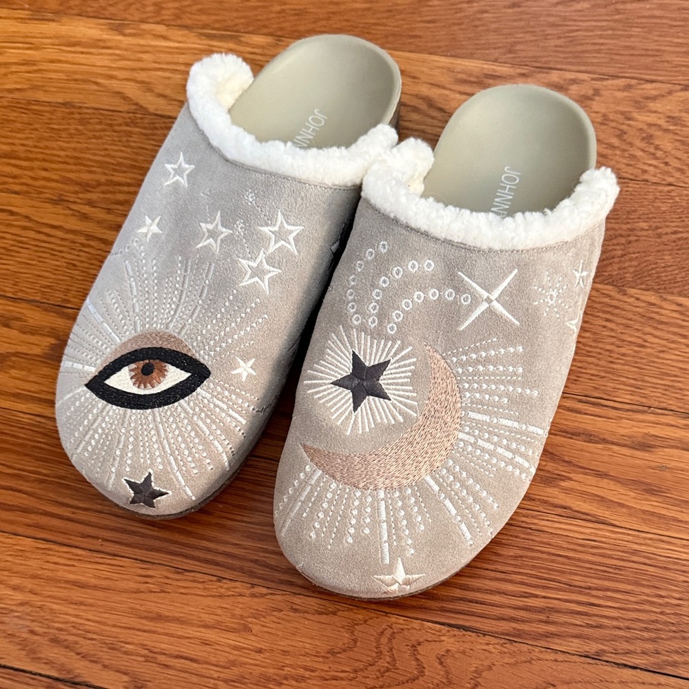 Johnny Was Mystical Embroidered Mules - Gray and Cream